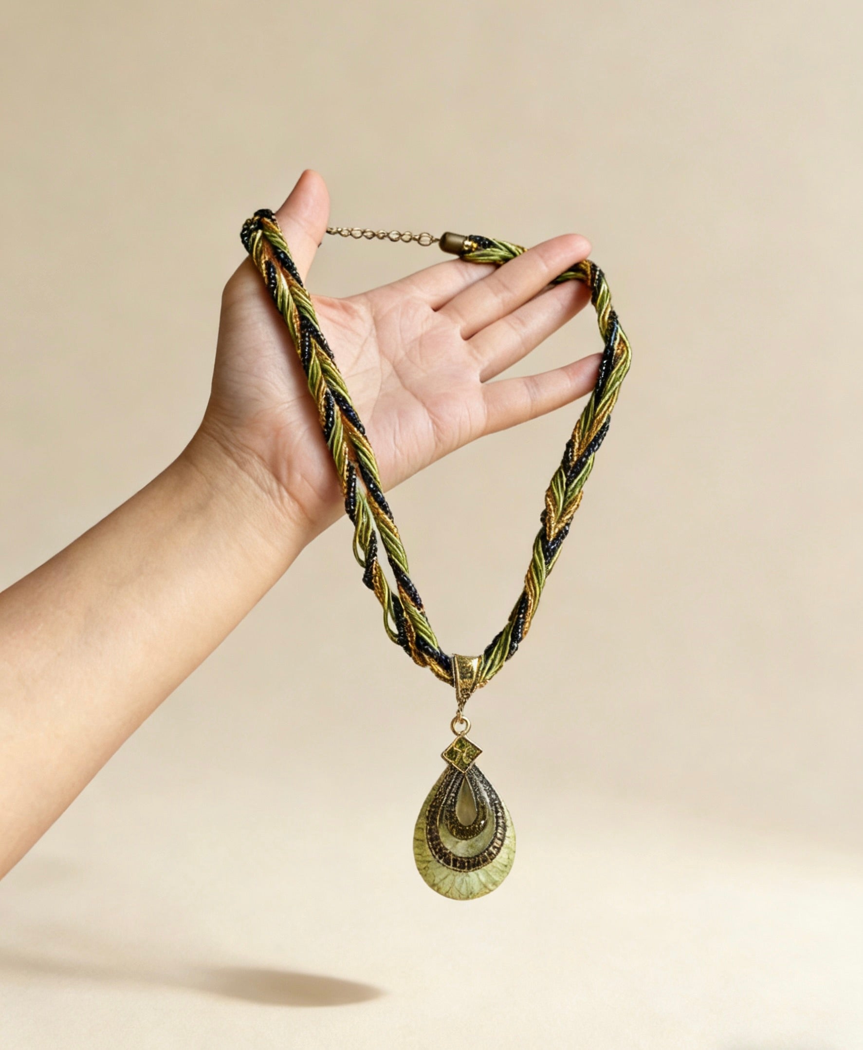 Vintage|Necklace |No returns or exchanges|F42015